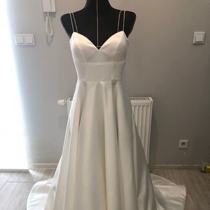 2P A line wedding dress with pockets